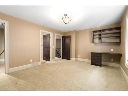 211 Aspen Ridge Place Sw, Calgary, AB - Indoor Photo Showing Other Room