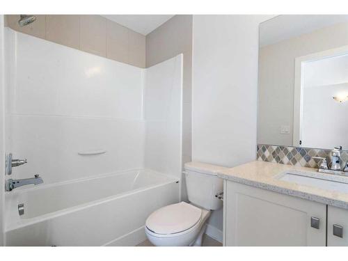 59 Saddlelake Manor Ne, Calgary, AB - Indoor Photo Showing Bathroom