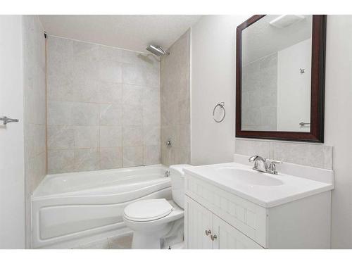 59 Saddlelake Manor Ne, Calgary, AB - Indoor Photo Showing Bathroom