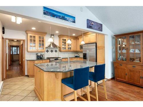 54 Wildwood Drive Sw, Calgary, AB - Indoor Photo Showing Kitchen With Double Sink