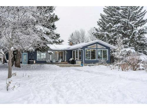 54 Wildwood Drive Sw, Calgary, AB - Outdoor