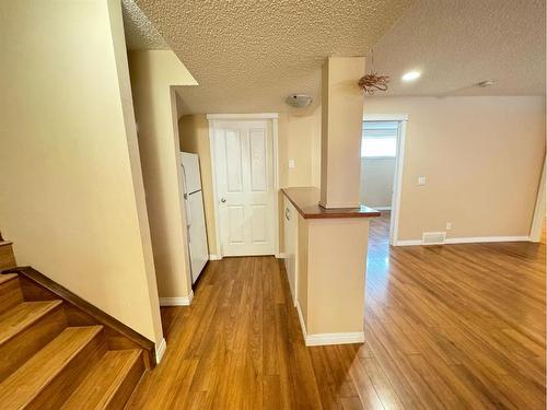 23 Chapman Green Se, Calgary, AB - Indoor Photo Showing Other Room