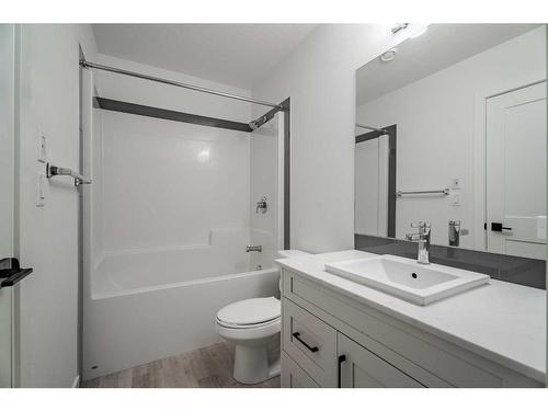 5104-200 Seton Circle Se, Calgary, AB - Indoor Photo Showing Bathroom