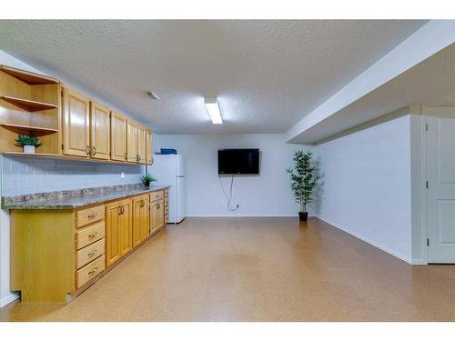 125 Copperstone Close Se, Calgary, AB - Indoor