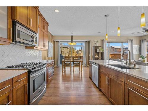 217 Auburn Glen Circle Se, Calgary, AB - Indoor Photo Showing Kitchen With Stainless Steel Kitchen With Upgraded Kitchen