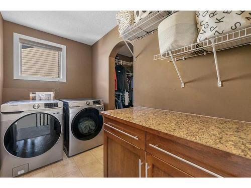 217 Auburn Glen Circle Se, Calgary, AB - Indoor Photo Showing Laundry Room