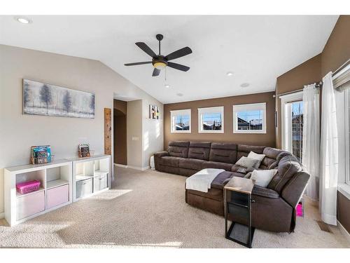 217 Auburn Glen Circle Se, Calgary, AB - Indoor Photo Showing Living Room