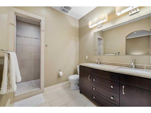 217 Auburn Glen Circle Se, Calgary, AB - Indoor Photo Showing Bathroom