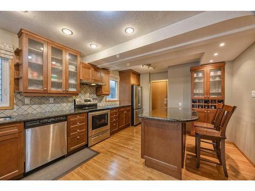 40 Edgepark Way Nw, Calgary, AB - Indoor Photo Showing Kitchen With Stainless Steel Kitchen