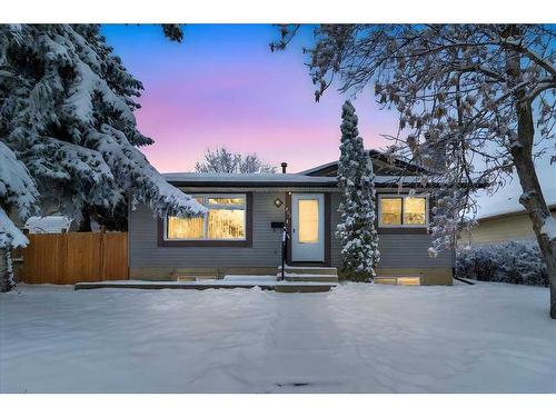 207 Fallswater Road Ne, Calgary, AB - Outdoor