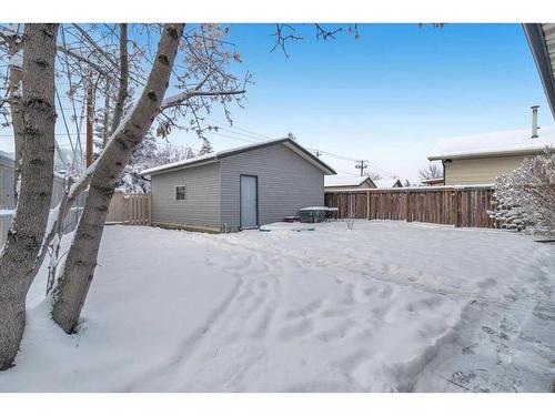 207 Fallswater Road Ne, Calgary, AB - Outdoor