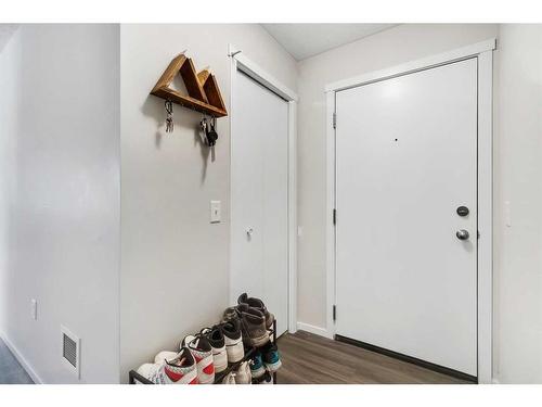 3324-4641 128 Avenue Ne, Calgary, AB - Indoor Photo Showing Other Room