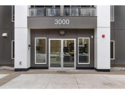 3324-4641 128 Avenue Ne, Calgary, AB - Outdoor