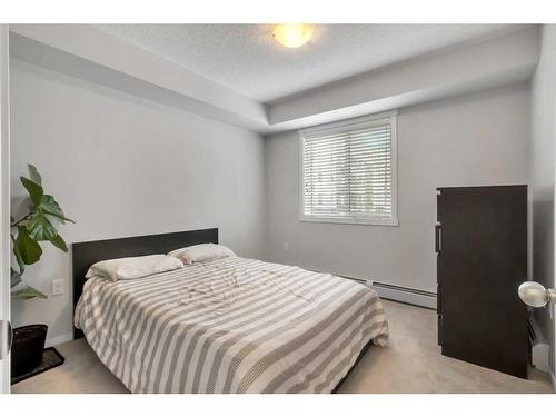 3324-4641 128 Avenue Ne, Calgary, AB - Indoor Photo Showing Bedroom