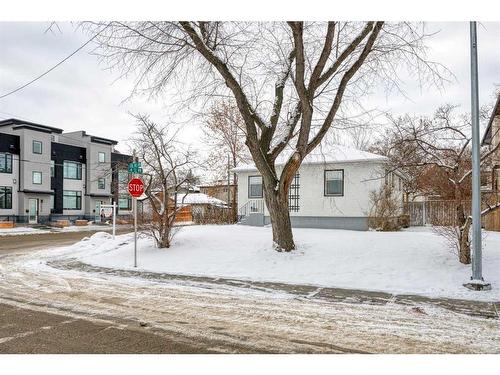 501 28 Avenue Nw, Calgary, AB - Outdoor