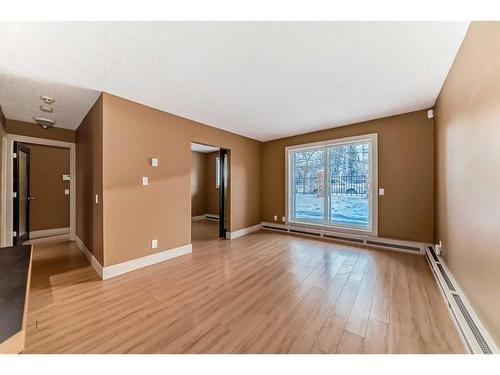 102-1530 16 Avenue Sw, Calgary, AB - Indoor Photo Showing Other Room