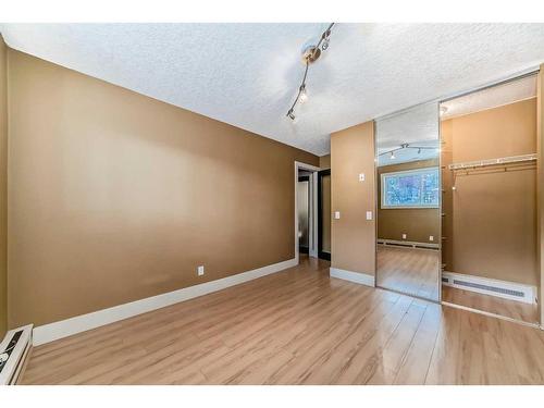 102-1530 16 Avenue Sw, Calgary, AB - Indoor Photo Showing Other Room