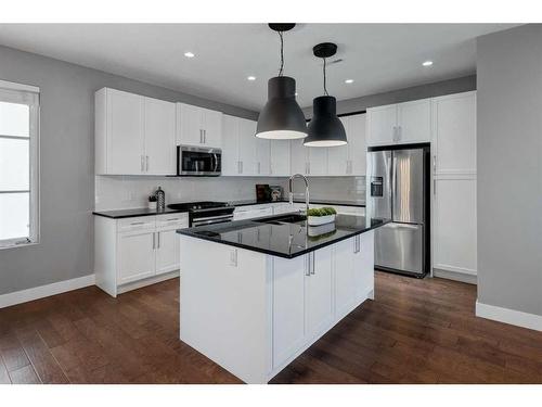 1734 25 Avenue Sw, Calgary, AB - Indoor Photo Showing Kitchen With Stainless Steel Kitchen With Upgraded Kitchen