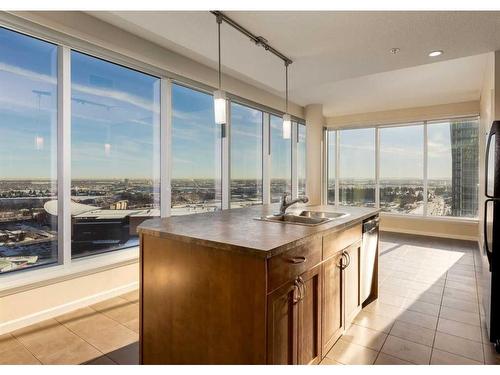 2607-211 13 Avenue Se, Calgary, AB - Indoor Photo Showing Kitchen With Double Sink