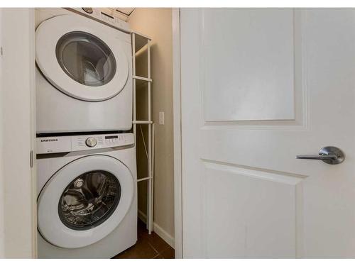 2607-211 13 Avenue Se, Calgary, AB - Indoor Photo Showing Laundry Room