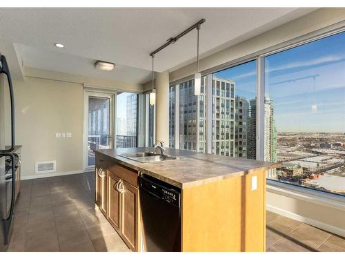 2607-211 13 Avenue Se, Calgary, AB - Indoor Photo Showing Kitchen