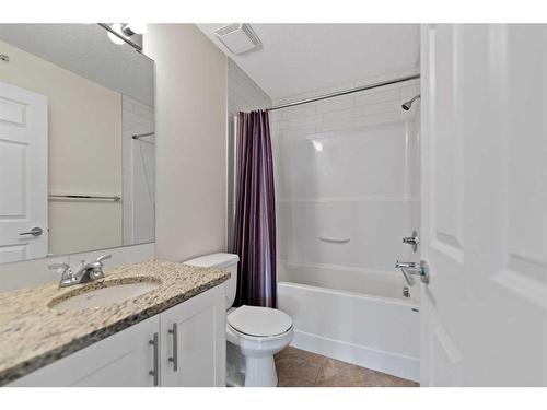 2409-755 Copperpond Boulevard Se, Calgary, AB - Indoor Photo Showing Bathroom