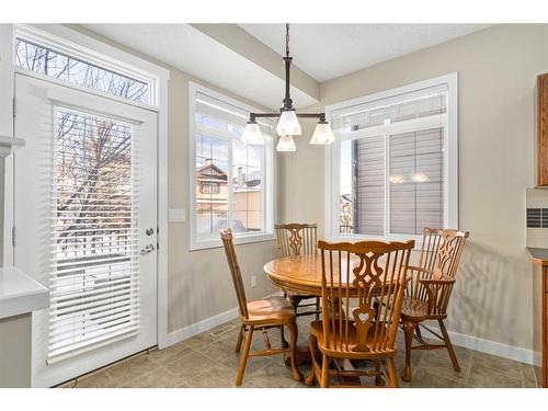 235 Rockyspring Grove Nw, Calgary, AB - Indoor Photo Showing Dining Room