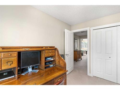 235 Rockyspring Grove Nw, Calgary, AB - Indoor