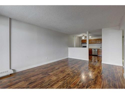 705-9800 Horton Road Sw, Calgary, AB - Indoor