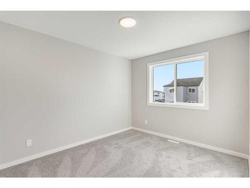 124 Emerald Drive, Red Deer, AB - Indoor Photo Showing Other Room