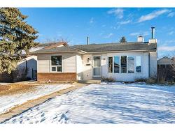 16 Cedardale Rise SW Calgary, AB T2W 3Y5