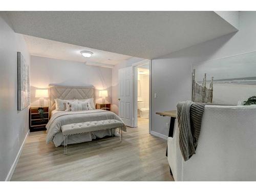 80 Chaparral Ridge Circle Se, Calgary, AB - Indoor Photo Showing Bedroom