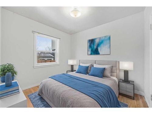 2232 1 Avenue Nw, Calgary, AB - Indoor Photo Showing Bedroom