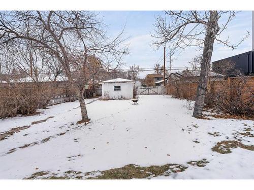 2232 1 Avenue Nw, Calgary, AB - Outdoor