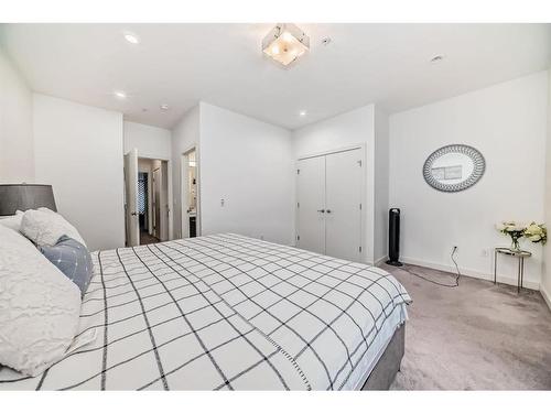 103-1632 20 Avenue Nw, Calgary, AB - Indoor Photo Showing Bedroom