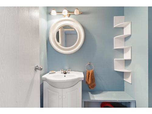 92 Abergale Way Ne, Calgary, AB - Indoor Photo Showing Bathroom