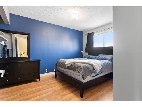 92 Abergale Way Ne, Calgary, AB - Indoor Photo Showing Bedroom