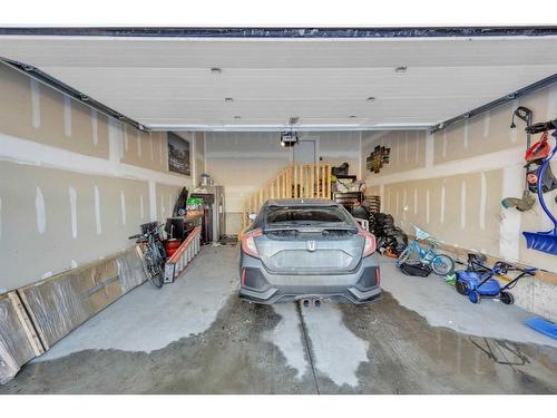 17 Cornerstone Parade Ne, Calgary, AB - Indoor Photo Showing Garage