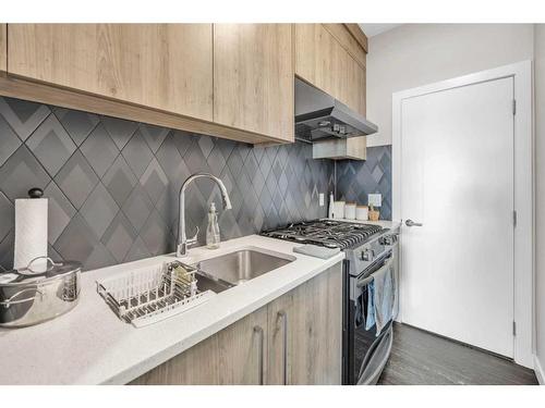 17 Cornerstone Parade Ne, Calgary, AB - Indoor Photo Showing Kitchen