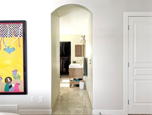 26 Elgin Park Road Se, Calgary, AB - Indoor Photo Showing Bedroom