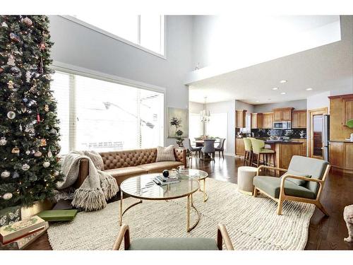 26 Elgin Park Road Se, Calgary, AB - Indoor Photo Showing Living Room