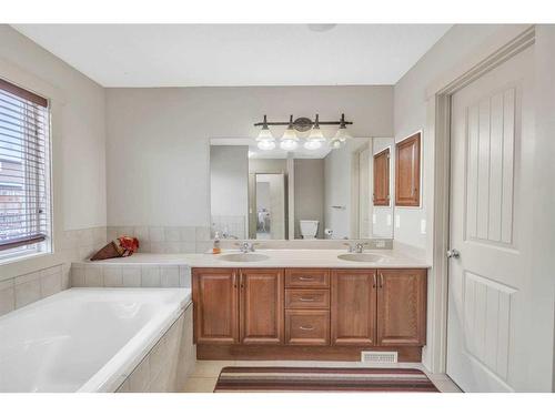 72 Sherwood Way Nw, Calgary, AB - Indoor Photo Showing Bathroom