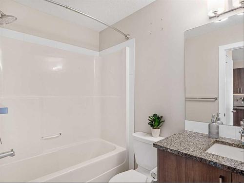 314-20 Sage Hill Terrace Nw, Calgary, AB - Indoor Photo Showing Bathroom