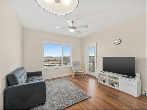 314-20 Sage Hill Terrace Nw, Calgary, AB - Indoor Photo Showing Living Room