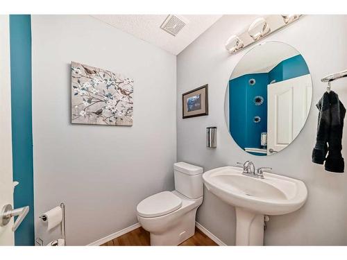 60 Brightondale Close Se, Calgary, AB - Indoor Photo Showing Bathroom