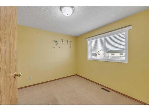 14 Saddlemont Manor Ne, Calgary, AB - Indoor Photo Showing Other Room