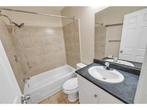 14 Saddlemont Manor Ne, Calgary, AB - Indoor Photo Showing Bathroom