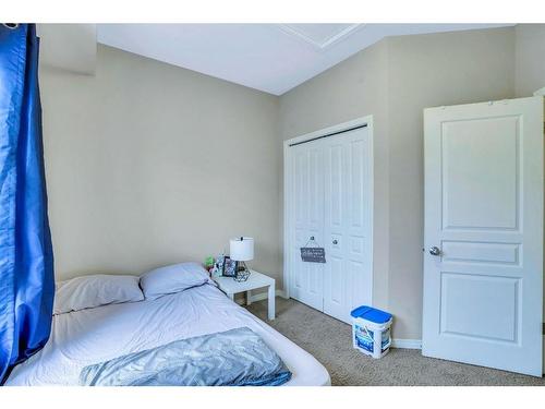 713 Auburn Bay Square Se, Calgary, AB - Indoor Photo Showing Bedroom