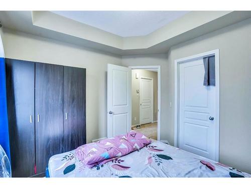 713 Auburn Bay Square Se, Calgary, AB - Indoor Photo Showing Bedroom