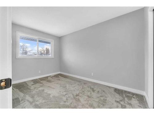 13-6440 4 Street Nw, Calgary, AB - Indoor Photo Showing Other Room